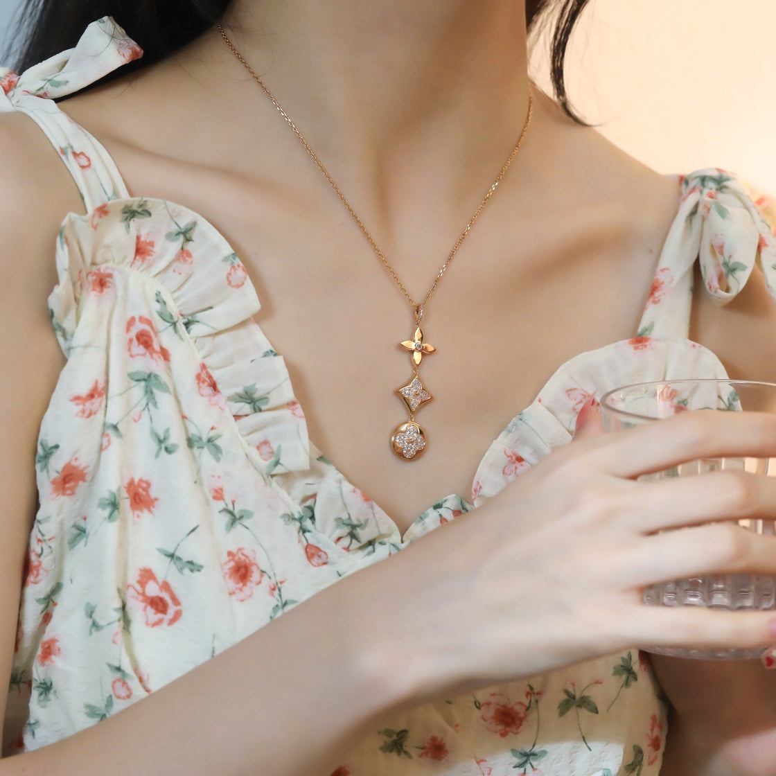 ¡®Glow Jewelry¡¯STAR AND SUN DIAMOND PINK GOLD NECKLACE