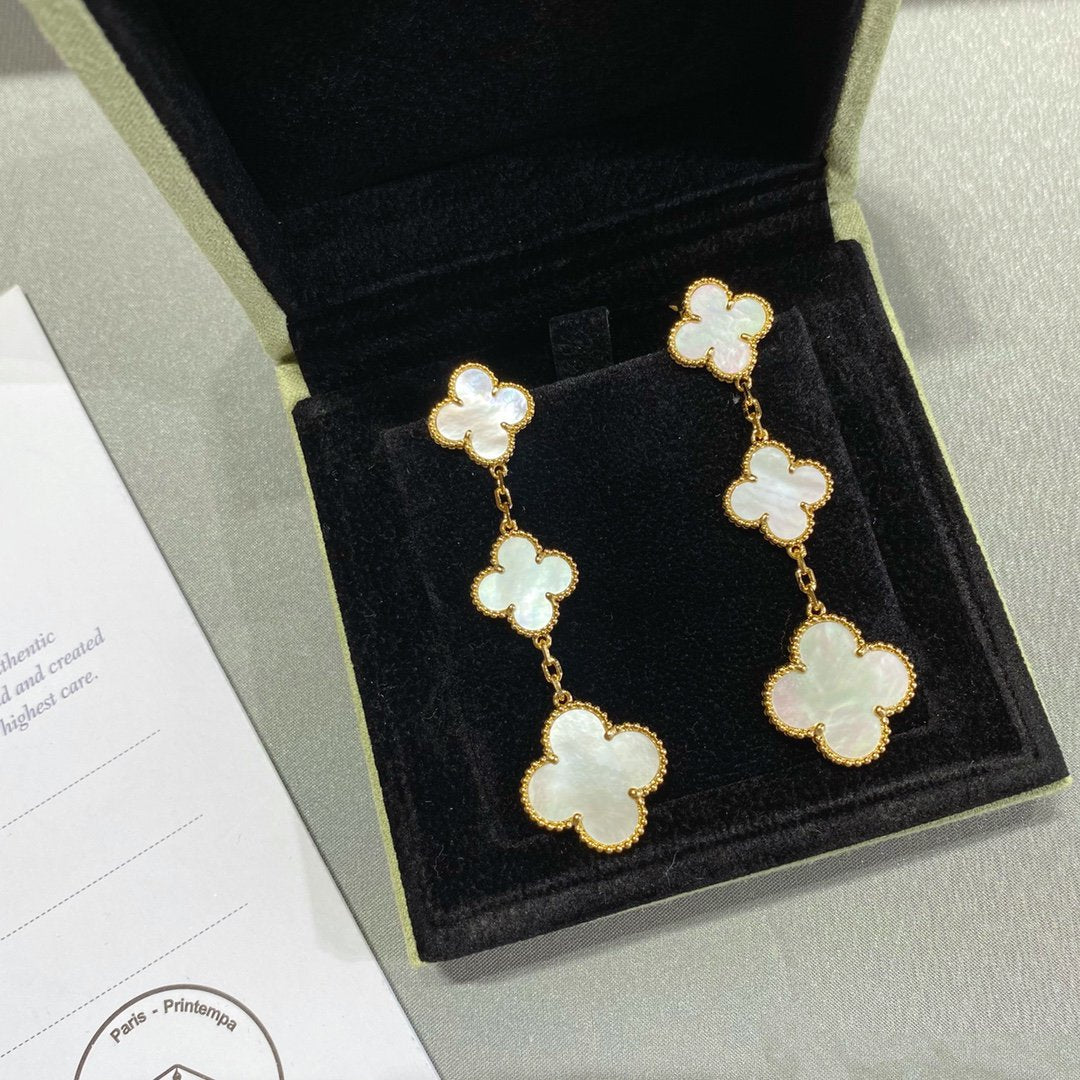 ¡®Glow Jewelry¡¯CLOVER MOP 3 MOTIFS GOLD EARRINGS