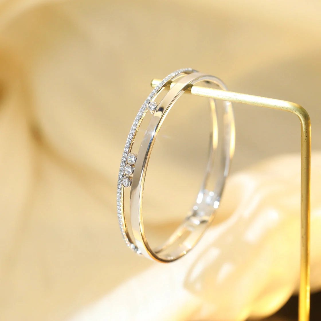 [Glow Jewelry]Move Romane Diamond Bangle Bracelet