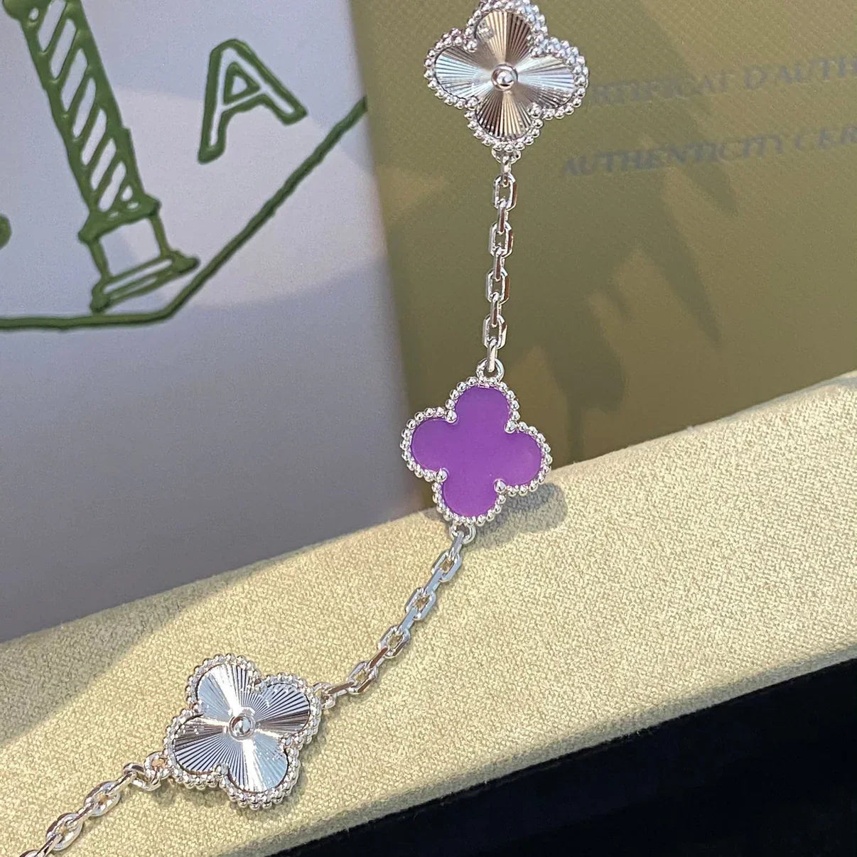 [Glow Jewelry]New  CLOVER 5 MOTIF VIOLET BRACELET COLLECTION