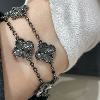 [Glow Jewelry]Neues CLOVER 5 MOTIV SCHWARZES ARMBAND