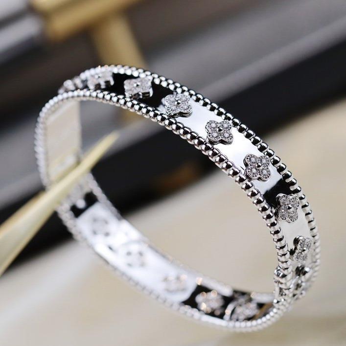 [Glow Jewelry]CLOVER BRACELET 8MM DIAMONDS