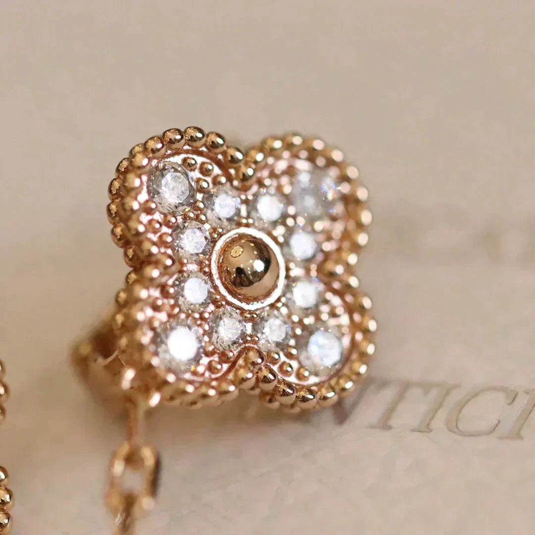 [Glow Jewelry]CLOVER MEDIUM 1 MOTIFS FUll DIAMOND EARRINGS