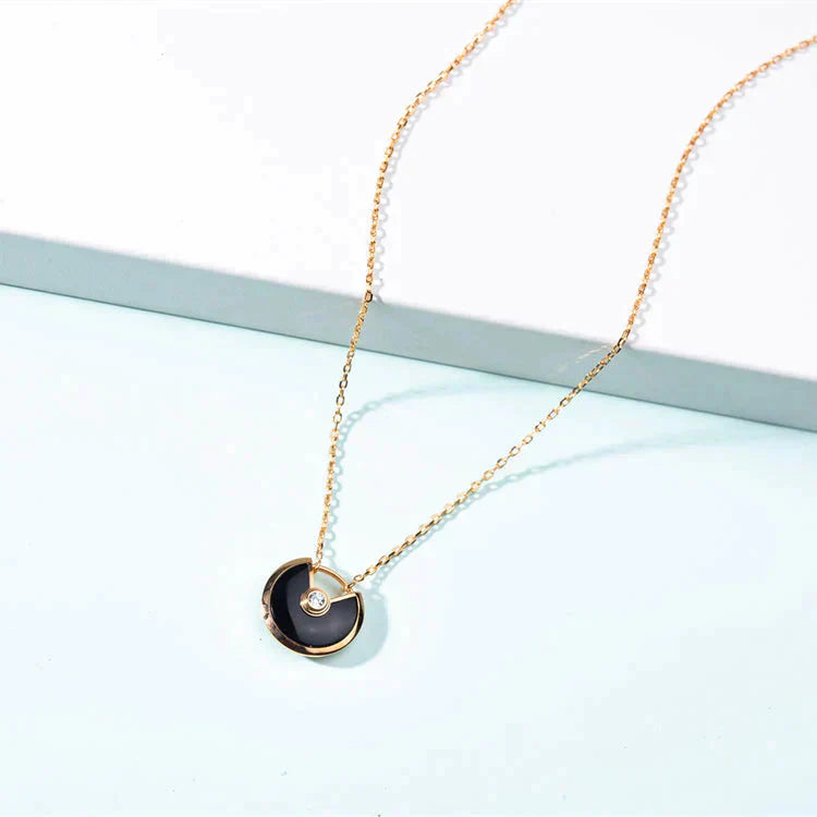 ¡®Glow Jewelry¡¯AMULETTE GOLD CARNELIAN ONYX NECKLACE