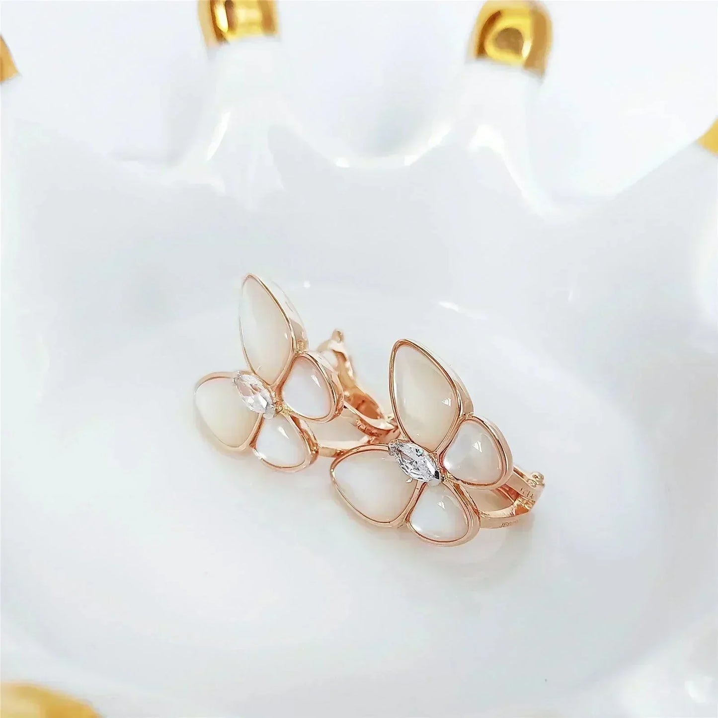 [Glow Jewelry]BUTTERFLY MOP DIAMOND EARRINGS