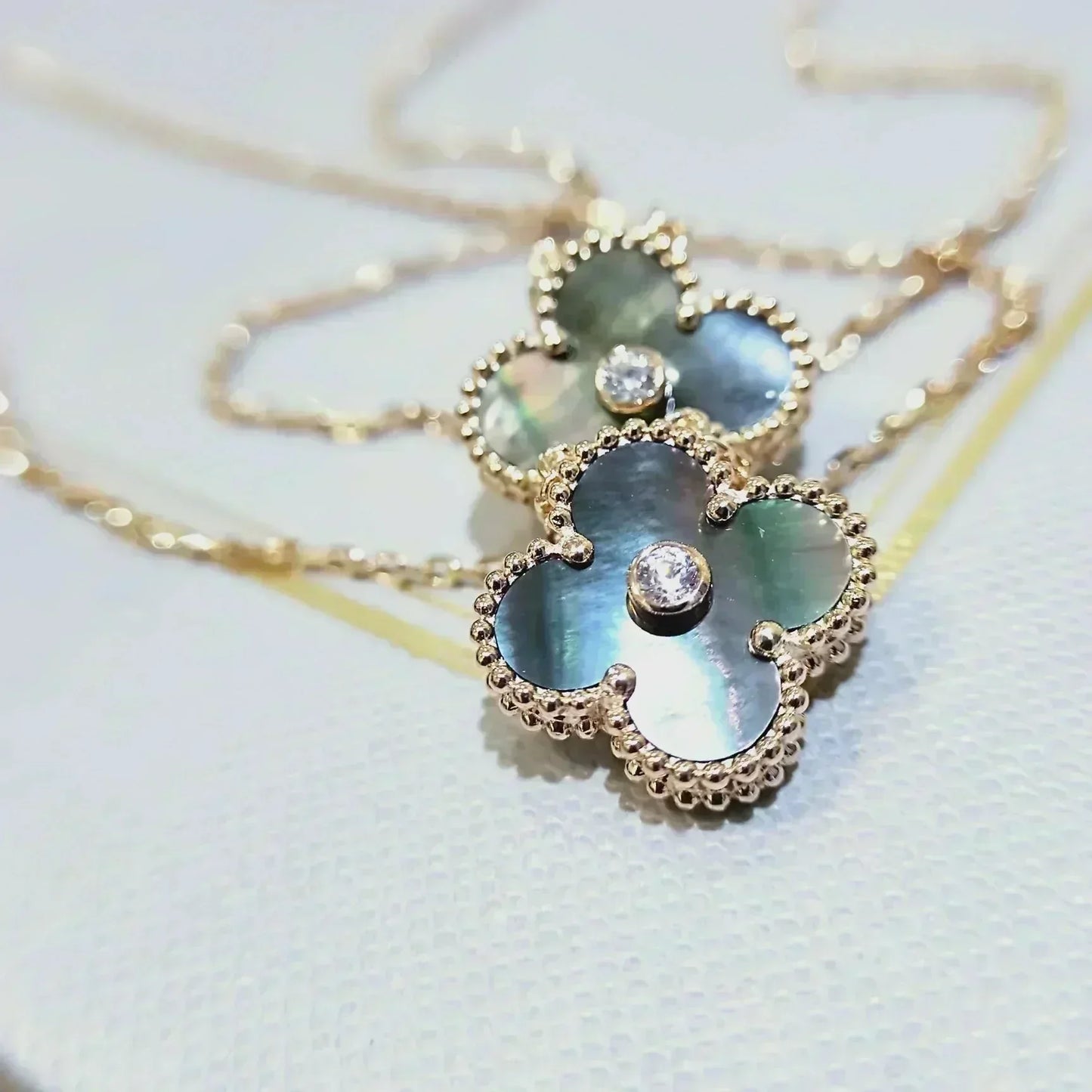 ¡®Glow Jewelry¡¯CLOVER 15MM DIAMOND AND MOTHER-OF-GREY NECKLACE