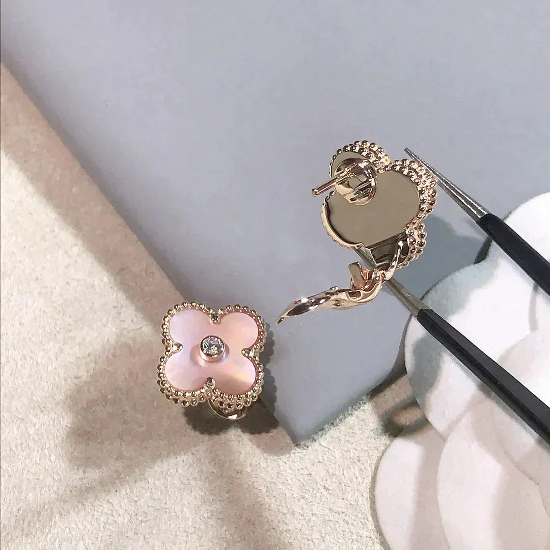 [Glow Jewelry]CLOVER MEDIUM 1 MOTIFS  PINK MOP DIAMOND EARRINGS