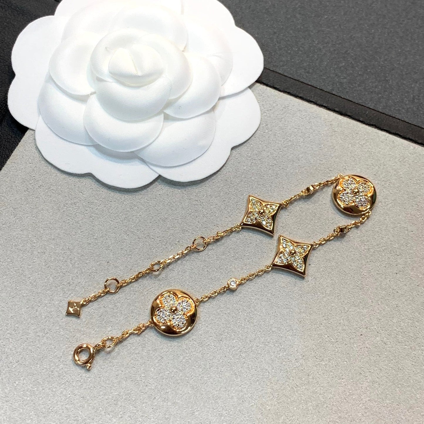¡®Glow Jewelry¡¯STAR AND SUN 4 MOTIFS GOLD DIAMONDS BRACELET
