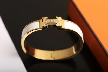 [Glow Jewelry]H BRACELET GOLD DIAMOND