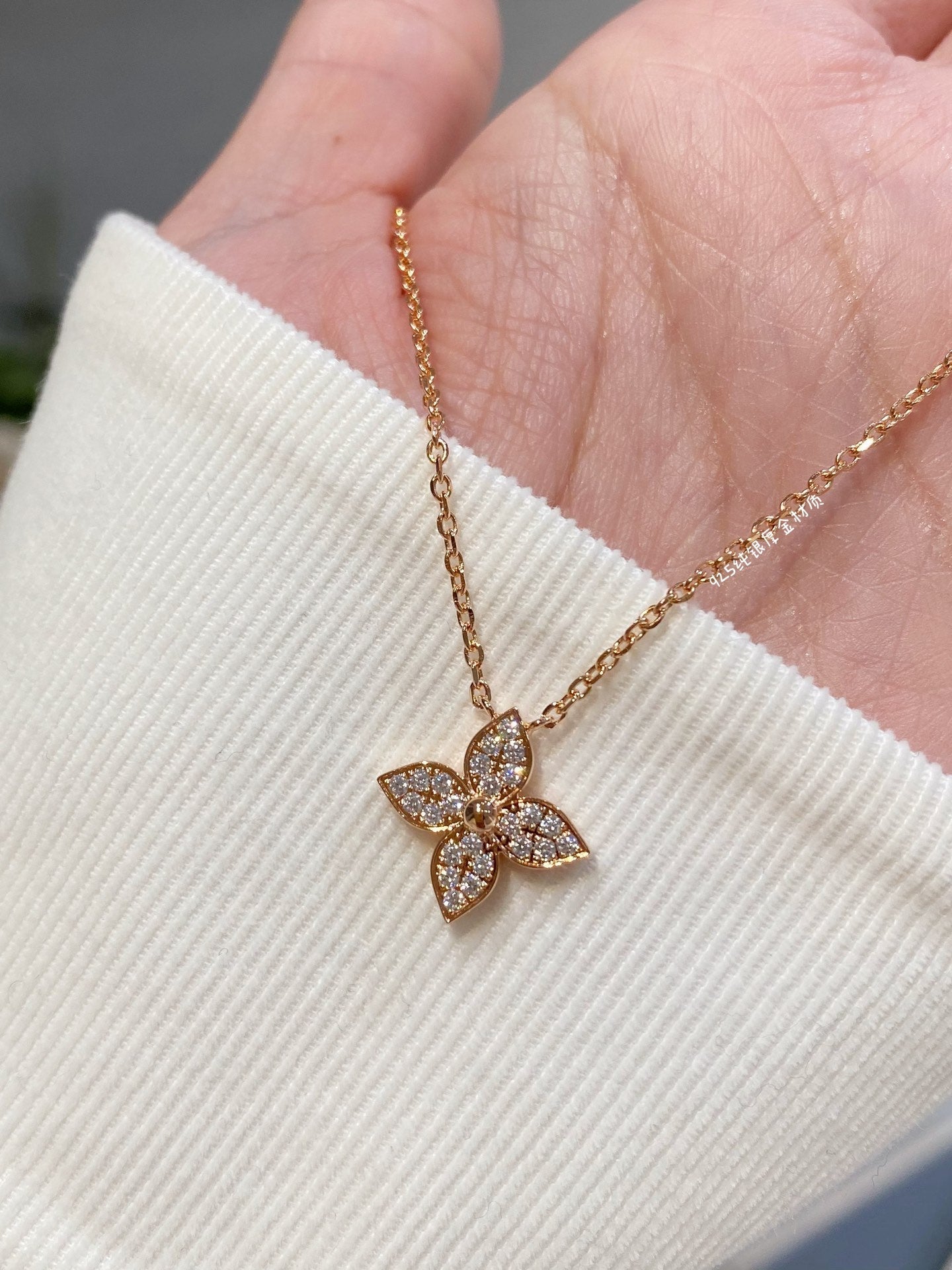 ¡®Glow Jewelry¡¯STAR DIAMOND NECKALCE