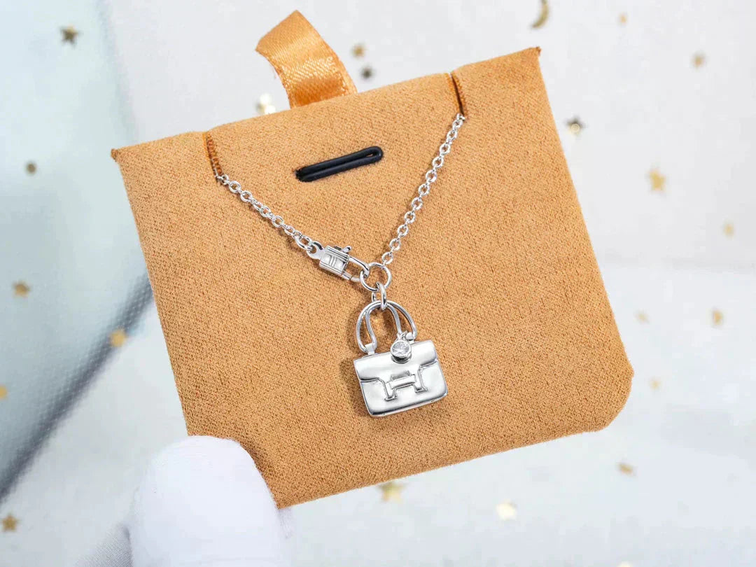 ¡®Glow Jewelry¡¯AMULETTE PEDANT SILVER NECKLACE