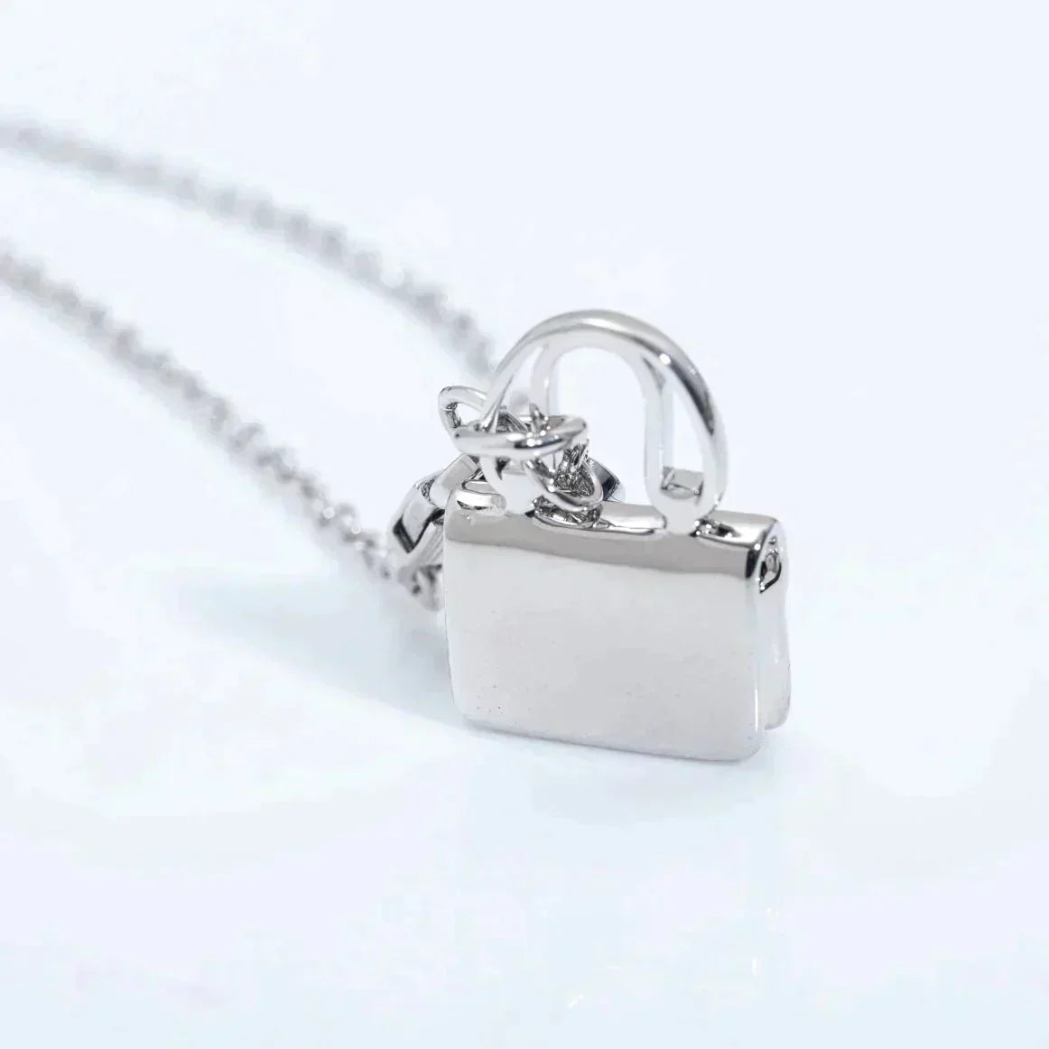 [Glow Jewelry]AMULETTE PEDANT SILVER NECKLACE