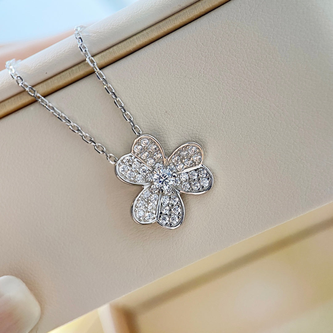[Glow Jewelry]CLOVER DIAMOND NECKLACE SILVER