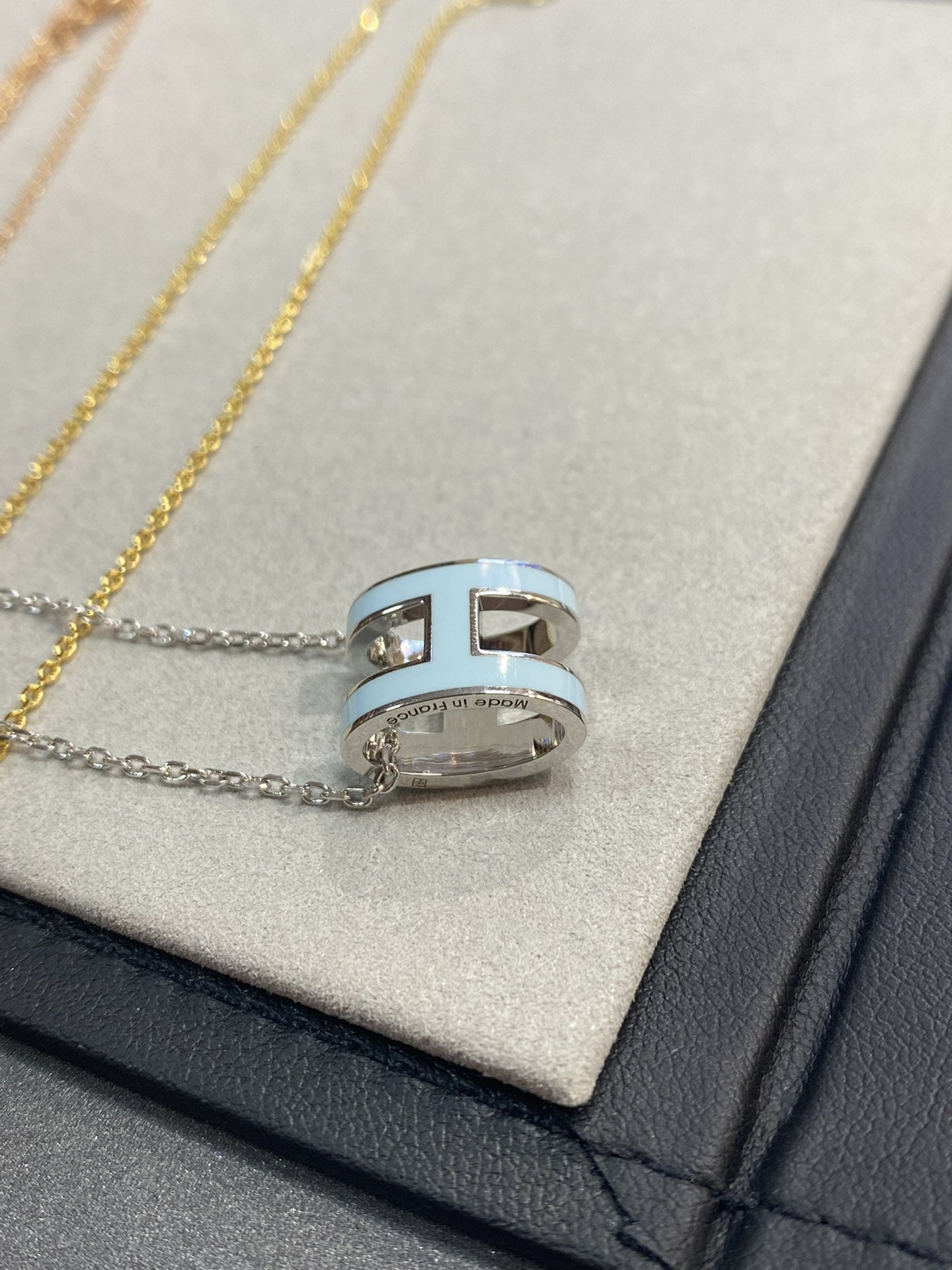 [Glow Jewelry]POP H LIGHT BLUE NECKLACE