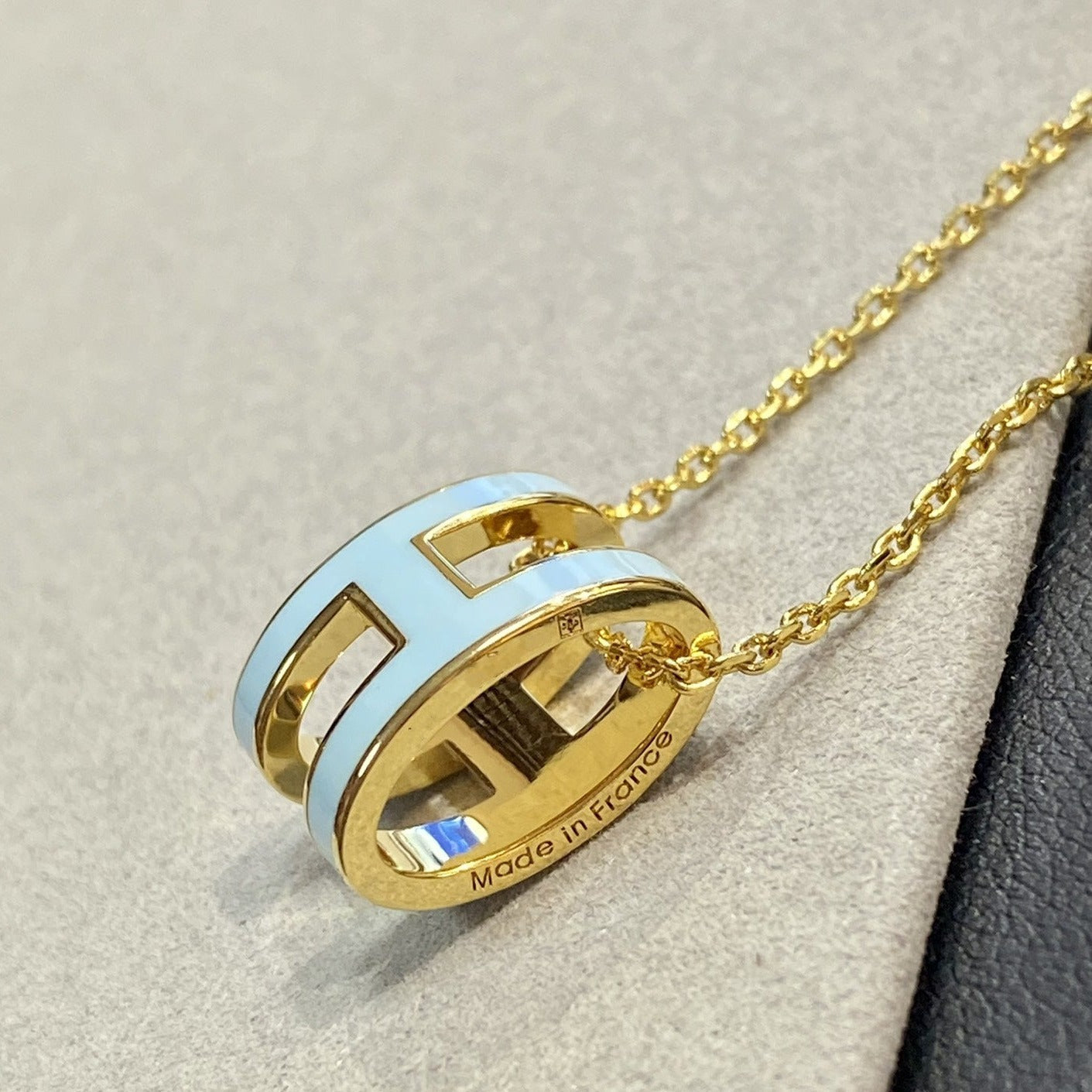 [Glow Jewelry]POP H LIGHT BLUE NECKLACE