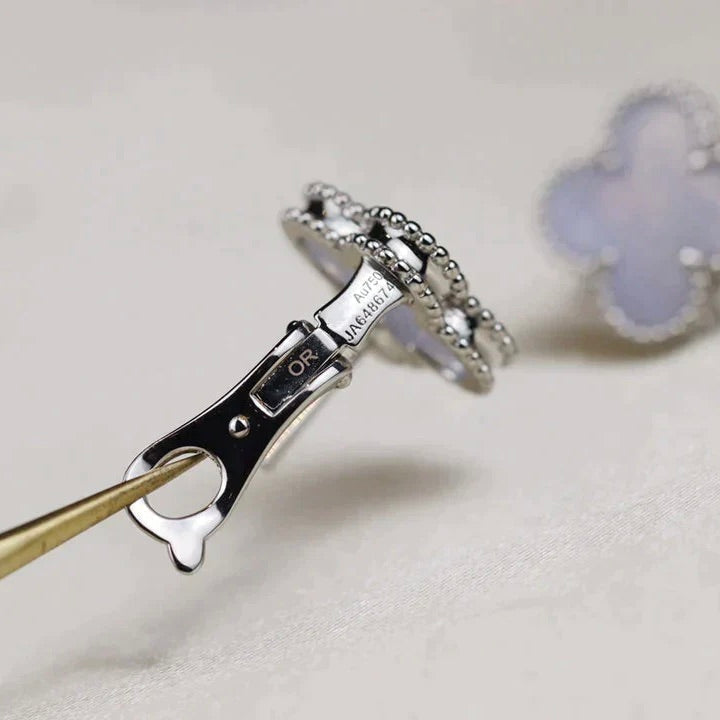 [Glow Jewelry]CLOVER MEDIUM 1 MOTIFS  WHITE MOP EARRINGS SILVER