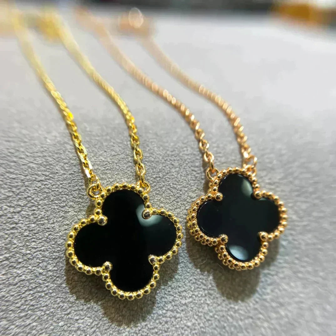 Glow Jewelry「CLOVER 15MM BLACK ONYX SINGLE FLOWER NECKLACE」