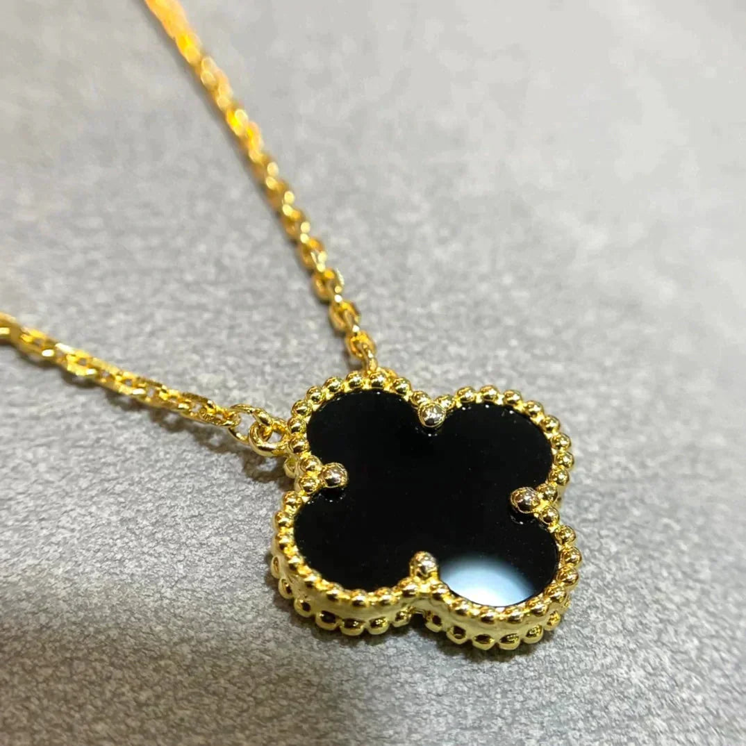Glow Jewelry「CLOVER 15MM BLACK ONYX SINGLE FLOWER NECKLACE」