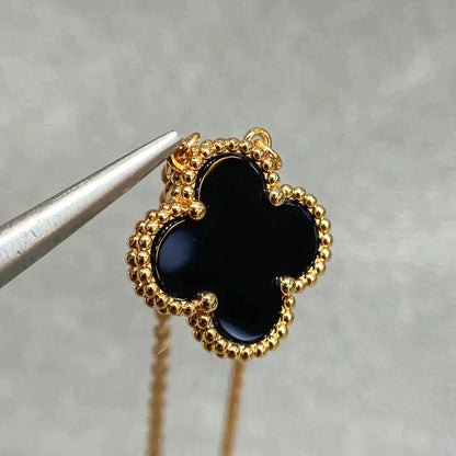 Glow Jewelry「CLOVER 15MM BLACK ONYX SINGLE FLOWER NECKLACE」