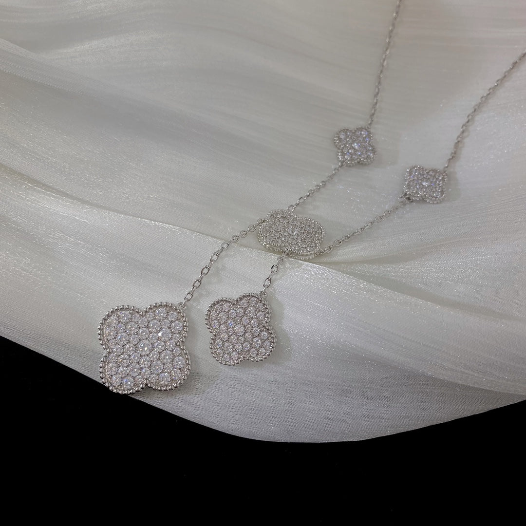 ¡®Glow Jewelry¡¯CLOVER 5 MOTIFS SILVER DIAMONDS NECKLACE