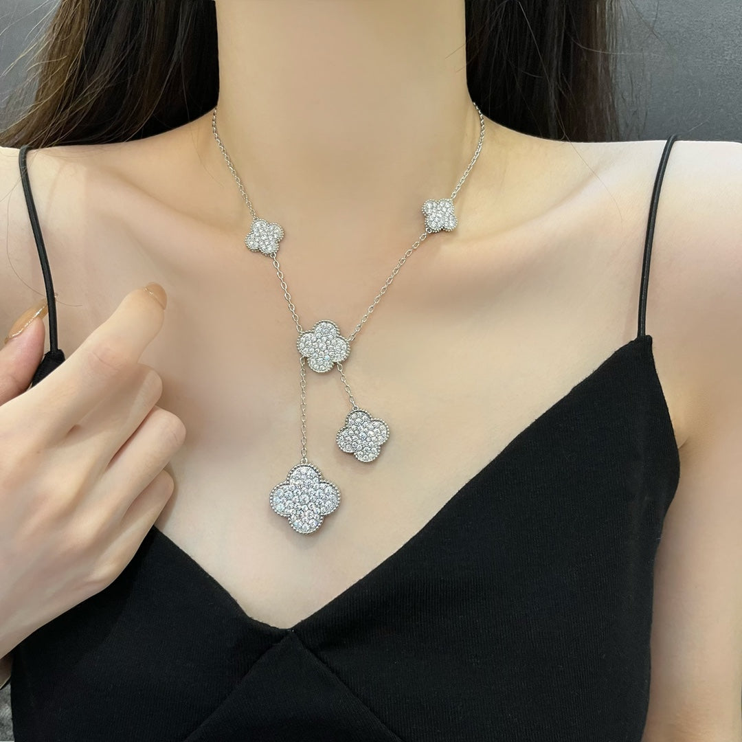 ¡®Glow Jewelry¡¯CLOVER 5 MOTIFS SILVER DIAMONDS NECKLACE