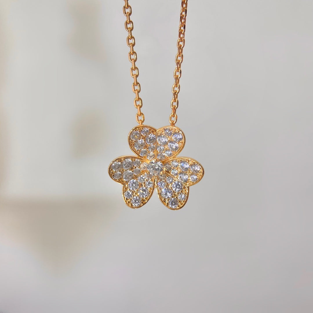 [Glow Jewelry]FLOWER DIAMOND NECKLACE