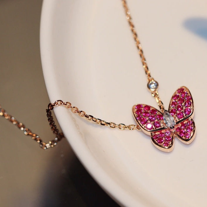 Glow Jewelry「バタフライレッドダイヤモンドローズゴールドネックレス」