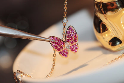 Glow Jewelry「バタフライレッドダイヤモンドローズゴールドネックレス」