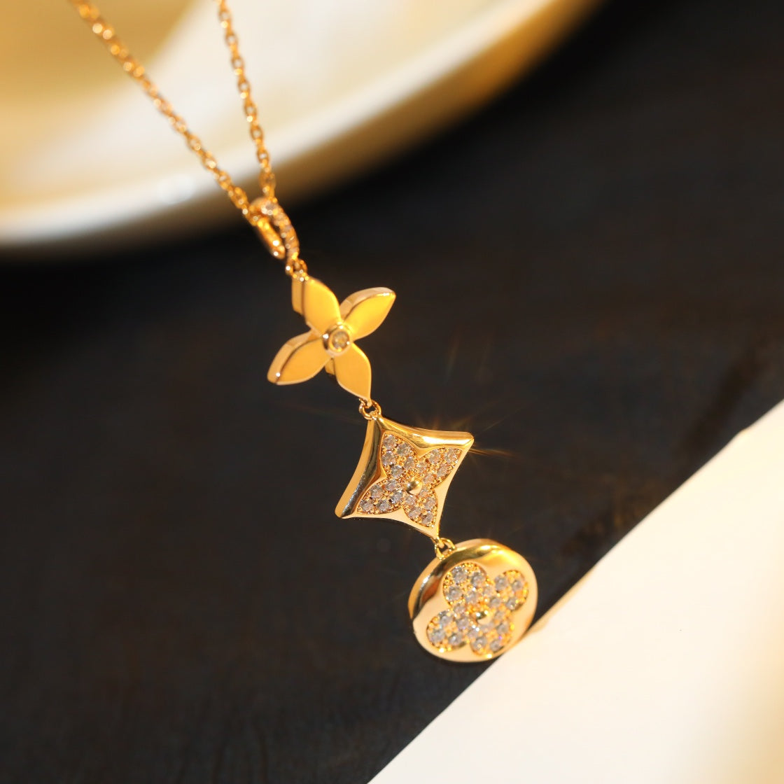 [Glow Jewelry]STAR AND SUN DIAMOND PINK GOLD NECKLACE