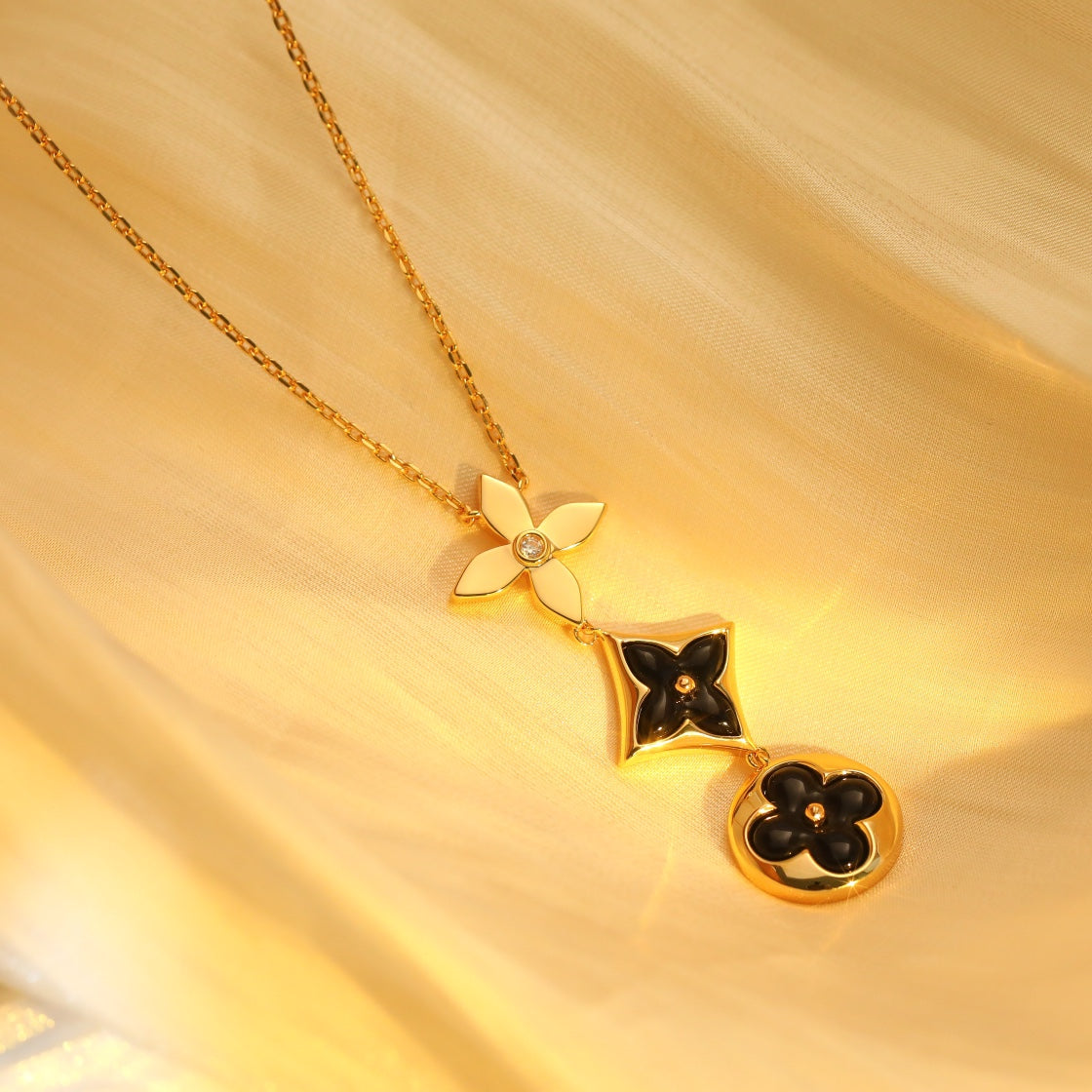¡®Glow Jewelry¡¯STAR AND SUN ONYX PINK GOLD NECKLACE