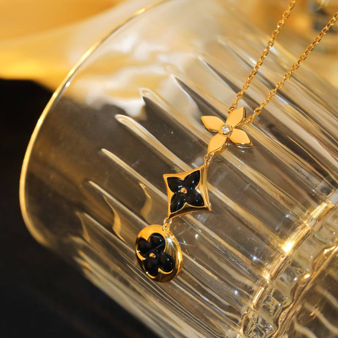 [Glow Jewelry]STAR AND SUN ONYX PINK GOLD NECKLACE