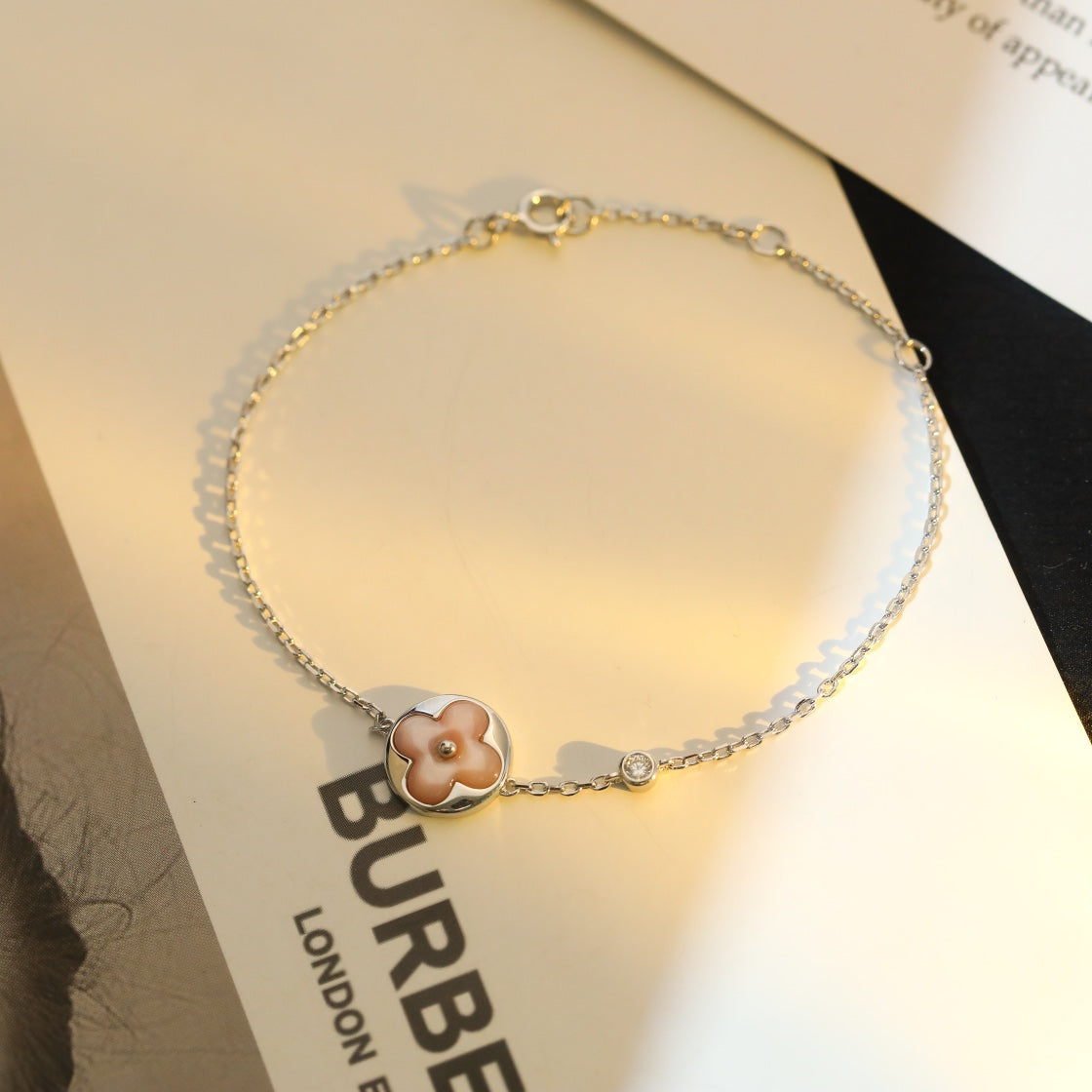 ¡®Glow Jewelry¡¯SUN MOTIF PINK MOP SILVER BRACELET