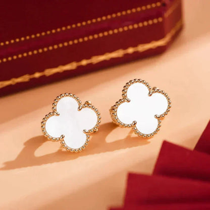 [Glow Jewelry]CLOVER MEDIUM 1 MOTIFS  WHITE MOP STUD EARRINGS