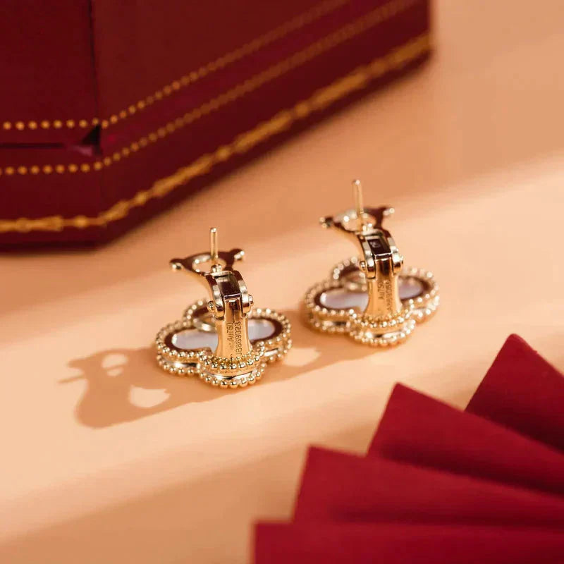 ¡®Glow Jewelry¡¯CLOVER MEDIUM 1 MOTIFS  WHITE MOP STUD EARRINGS