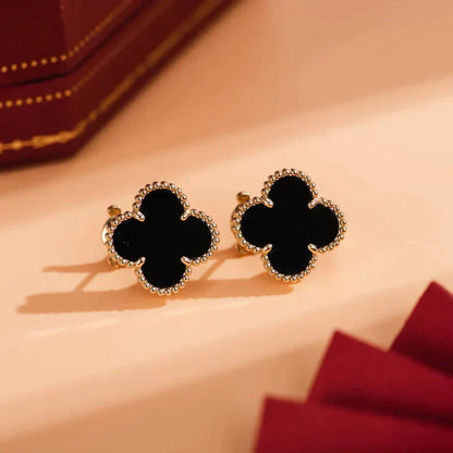 ¡®Glow Jewelry¡¯CLOVER MEDIUM 1 MOTIFS  ONYX STUD EARRINGS