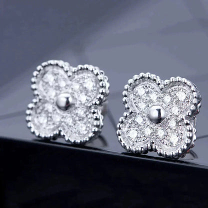 ¡®Glow Jewelry¡¯CLOVER 1 MOTIFS DIAMOND STUD EARRINGS SILVER