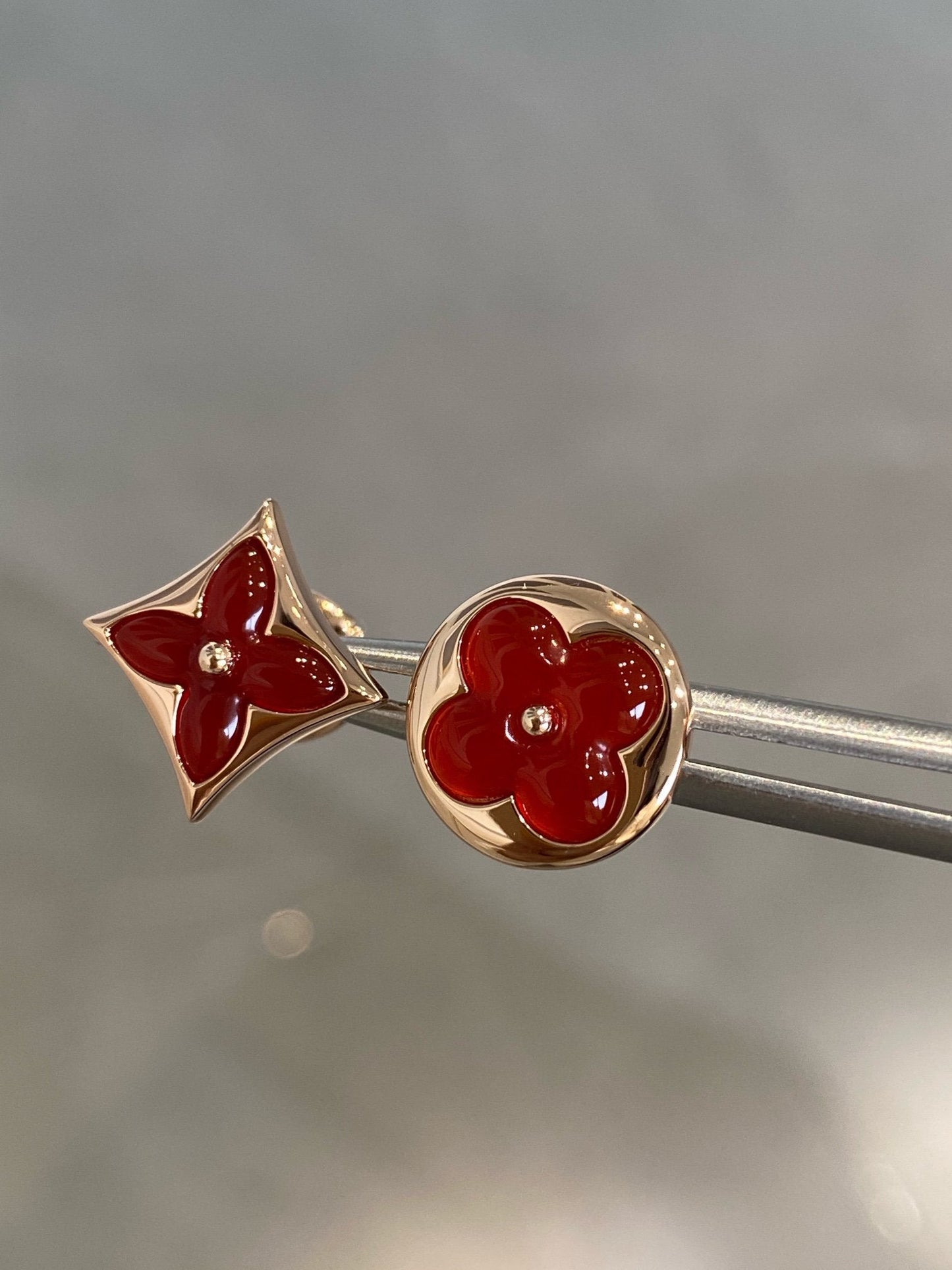 [Glow Jewelry]STAR AND SUN PINK GOLD CARNELIAN STUD EARRINGS