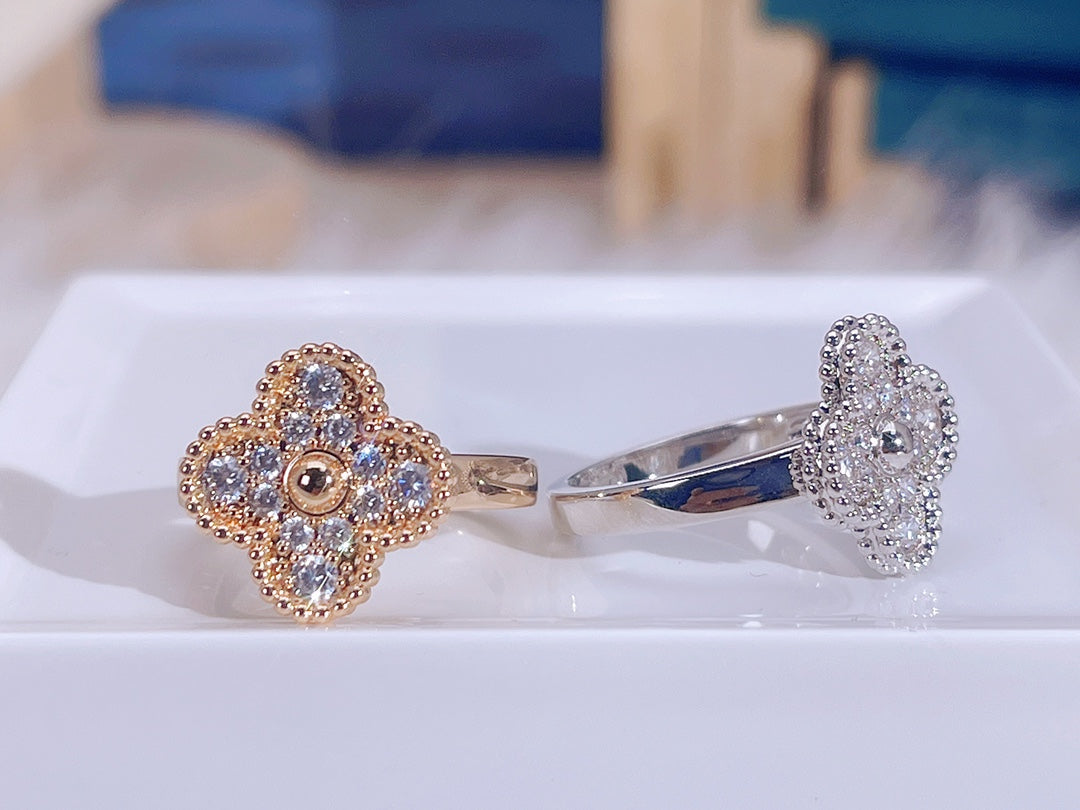 ¡®Glow Jewelry¡¯CLOVER DIAMOND RING