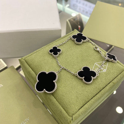 [Glow Jewelry]CLOVER 5 MOTIFS SIVLER ONYX BRACELET