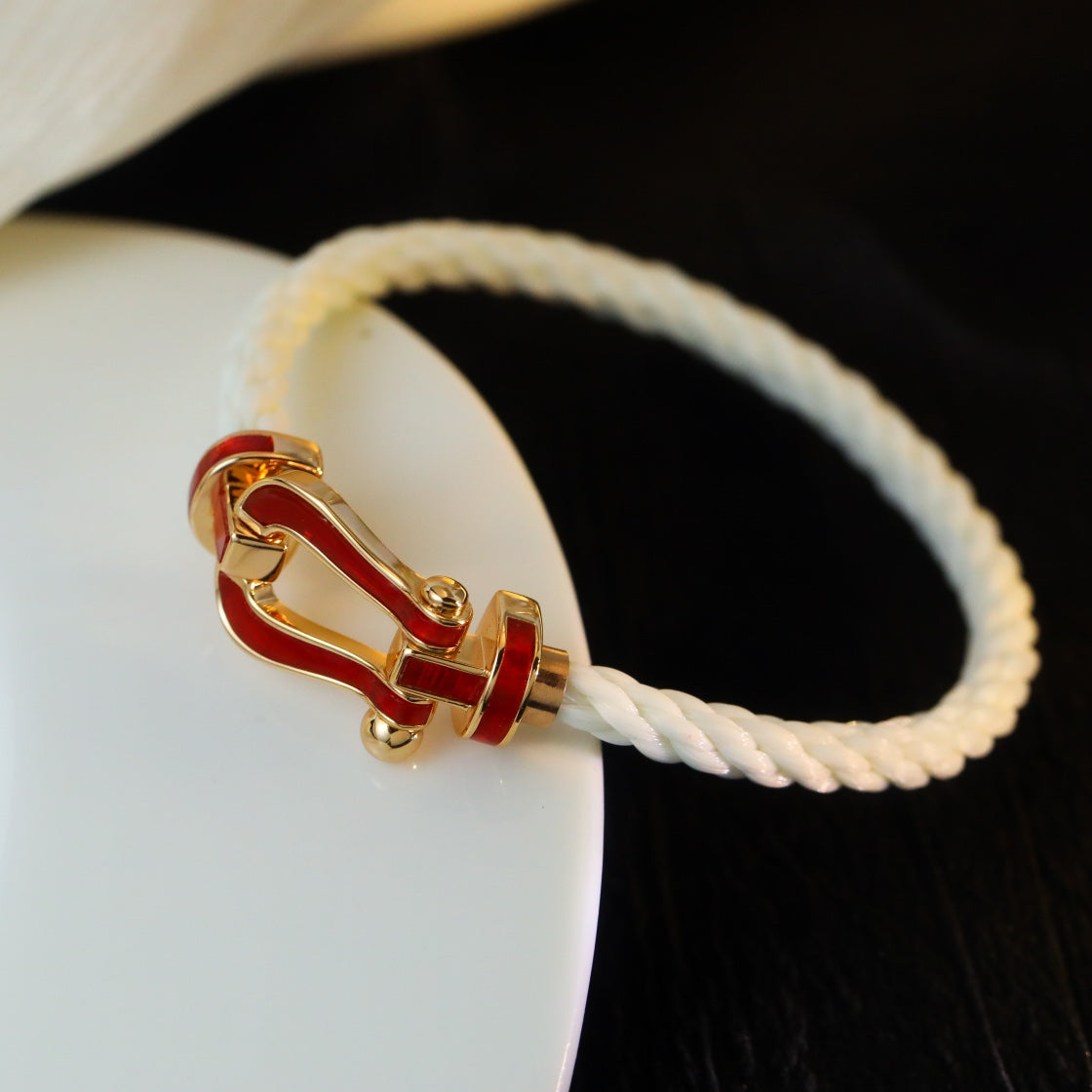 ¡®Glow Jewelry¡¯FORCE 10 WHITE TEXTILE DIAMOND PAVED