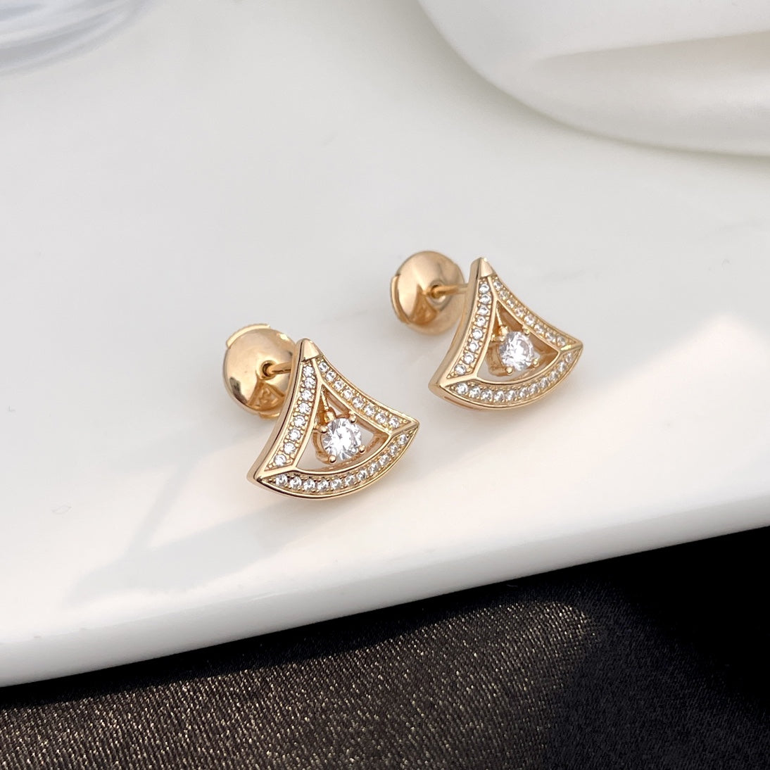[Glow Jewelry]DREAM MINI DIAMOND STUD EARRINGS