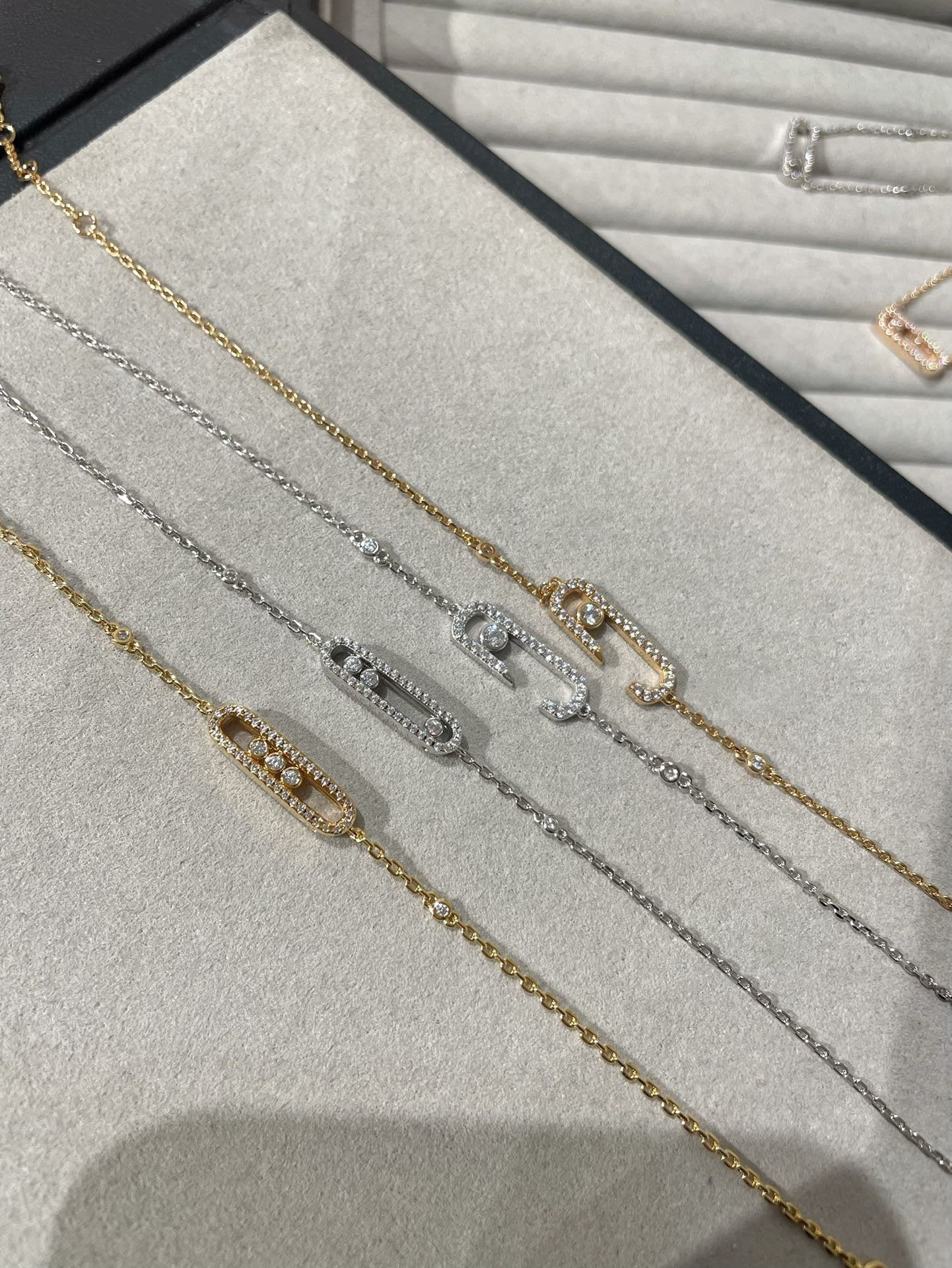 [Glow Jewelry]BABY MOVE DIAMOND BRACELET