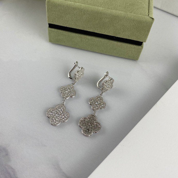 [Glow Jewelry]CLOVER 3 MOTIF DIAMOND SILVER DROP EARRINGS
