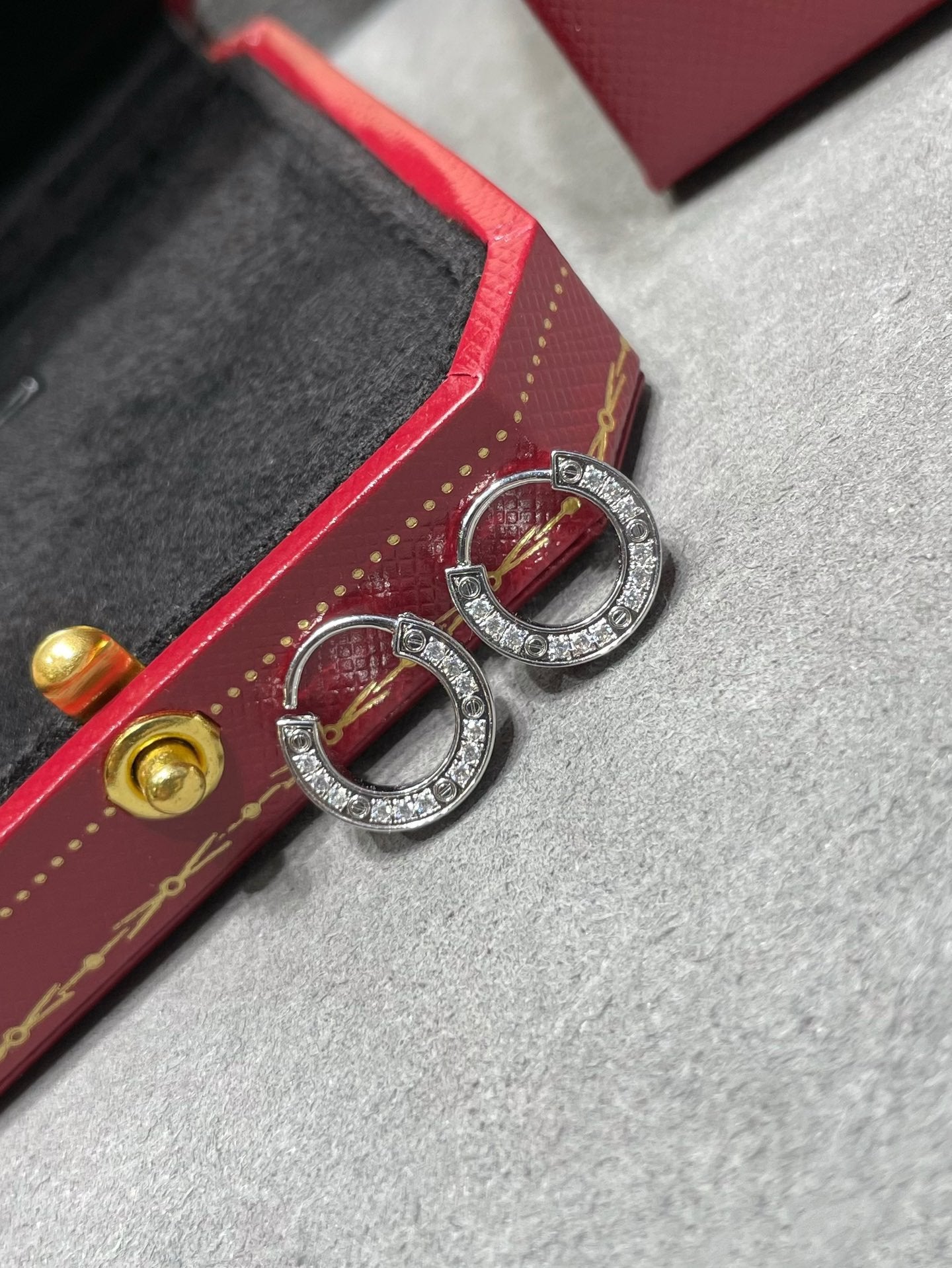 [Glow Jewelry]LOVE DIAMOND EARRINGS