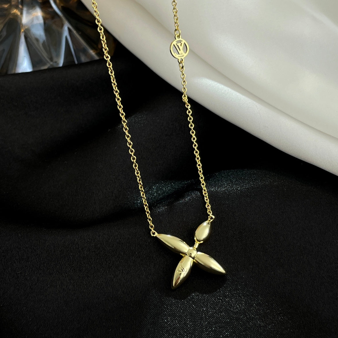 [Glow Jewelry]LOUISETTE GOLD NECKLACE