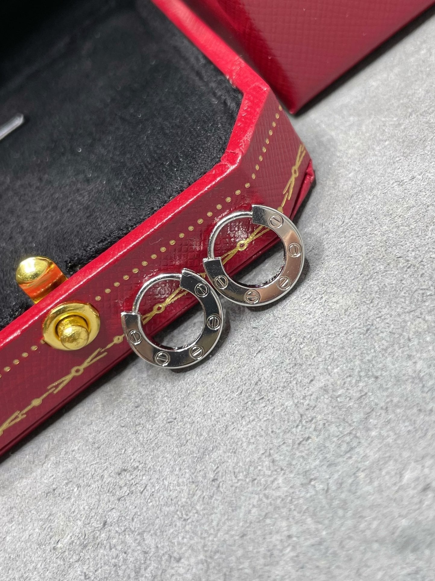 [Glow Jewelry]LOVE MINI EARRINGS