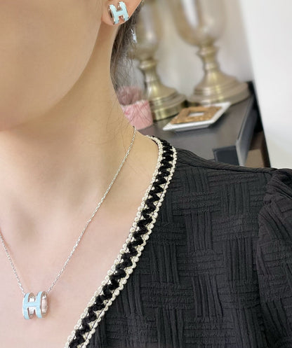 [Glow Jewelry]POP H SKY BLUE STUD EARRINGS