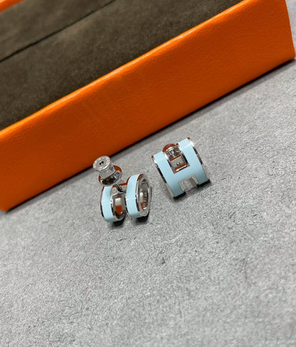 [Glow Jewelry]POP H SKY BLUE STUD EARRINGS