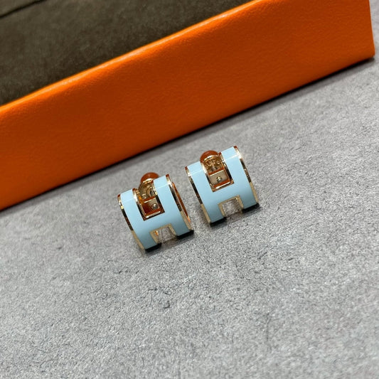 ¡®Glow Jewelry¡¯POP H SKY BLUE STUD EARRINGS