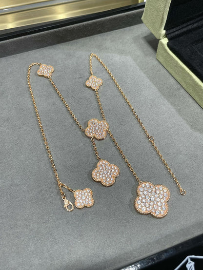 ¡®Glow Jewelry¡¯CLOVER 6 MOTIF DIAMOND PAVED NECKLACE